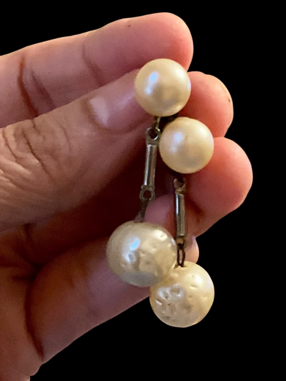 Vintage estate sale Ivory Pearl Drop Earrings - untested